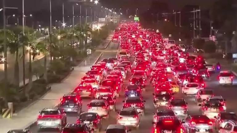 Propietario de casa en Samborondón podría pagar USD 23 500 por fiesta de Halloween que ocasionó fuerte tráfico