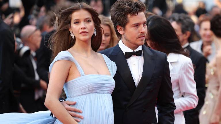 Barbara Palvin y Dylan Sprouse revelan que esperan una niña