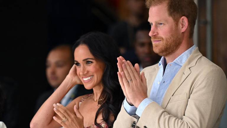 Meghan Markle comparte una fotografía inédita de Harry con Archie y Lilibet
