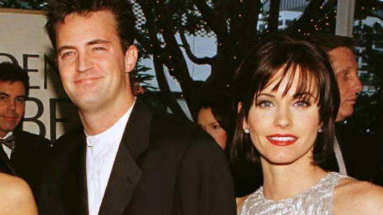 La familia de Matthew Perry recordó el difícil momento que vivía el actor durante la boda de Chandler en ‘Friends’