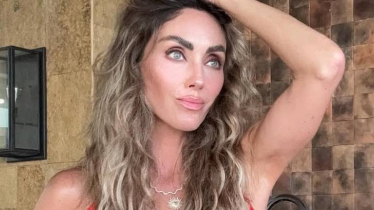 Anahí sufre fuerte caída durante rutina de pilates aéreo y preocupa a sus seguidores