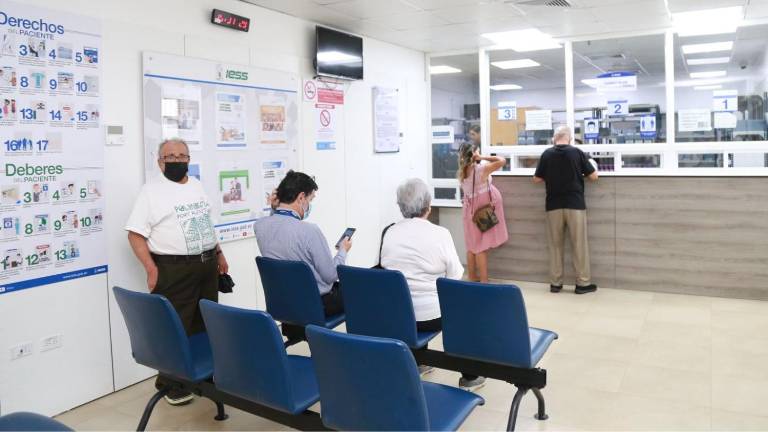 IESS habilita 4.000 turnos diarios más para citas médicas y ajusta tiempos de consulta