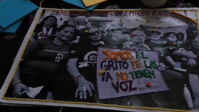 'Archivos de Resistencia' llega al Museo Nahím Isaías para contar décadas de lucha de las mujeres en Guayaquil