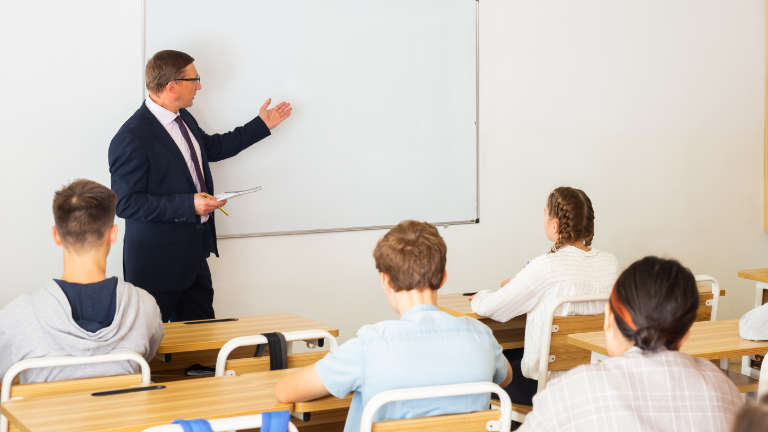 Así puedes aplicar a las vacantes docentes del Ministerio de Educación