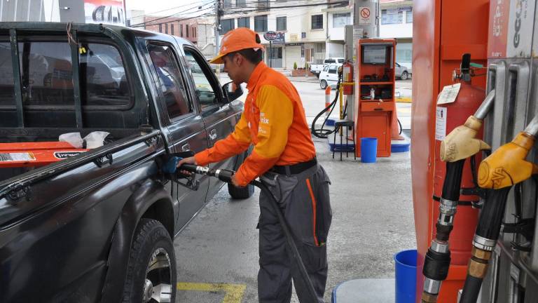 Suben los precios de las gasolinas y diésel en Ecuador desde este 12 de abril: la extra costará más de USD 3