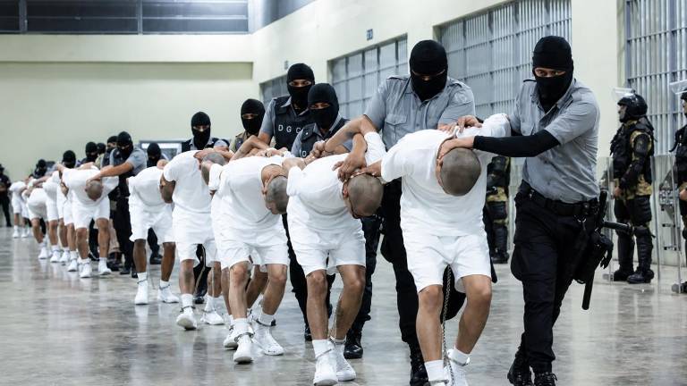 El Salvador dicta cadena perpetua por feminicidio por primera vez