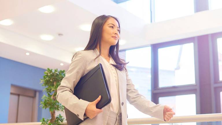 Vacantes laborales en el SRI 2026: Cómo aplicar a los puestos con sueldos de hasta USD 1.760