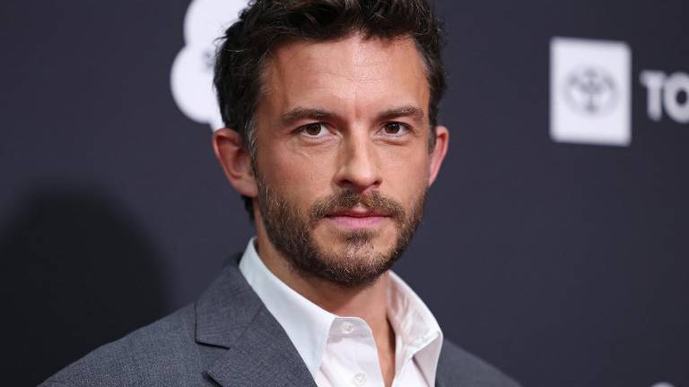 Jonathan Bailey es elegido por People como el Hombre más sexy del mundo en 2025