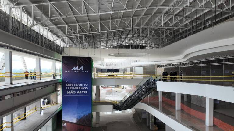 Mall del Alto en Cuenca se prepara para abrir sus puertas.