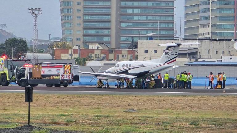 Se cerró pista del aeropuerto de Guayaquil por incidente en tierra de una avioneta