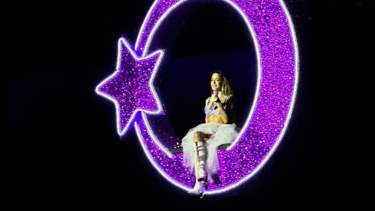 Tini regresó a Guayaquil y convirtió su trayectoria en un espectáculo de dos horas