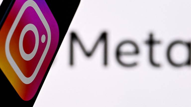 Instagram notificará a padres si adolescentes buscan reiteradamente términos vinculados con suicidio o autolesión.