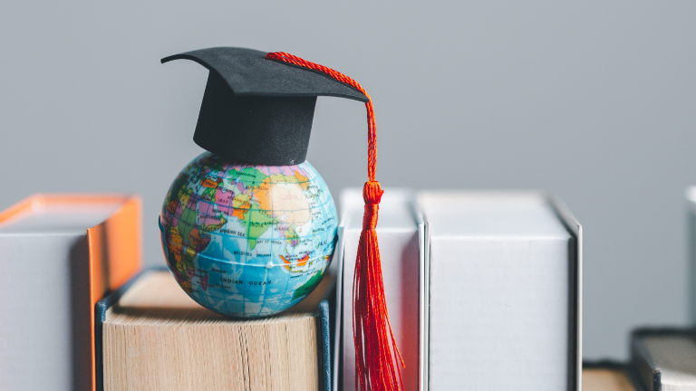 Becas Globo Común: Así puedes postular para estudiar en el extranjero