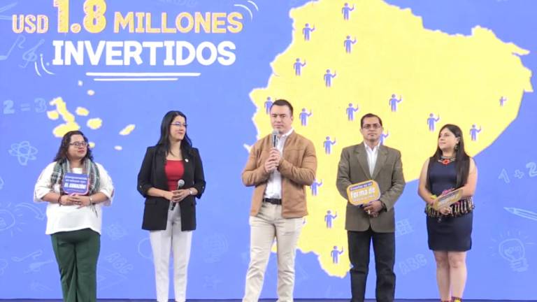 789 docentes se integran al magisterio fiscal tras inversión de USD 1.8 millones