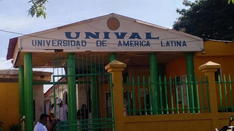 CasoUnival: ¿Por qué cerró la universidad que dejó a 2.700 ecuatorianos sin título válido?