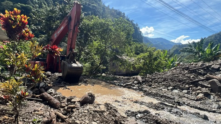 Vía Alóag-Unión del Toachi cerrada este 24 de octubre: ¿cuál es la ruta alterna?