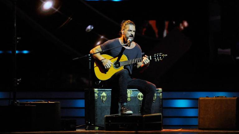 Ricardo Arjona regala un carro al conductor mexicano que inspiró la canción 'Historia de taxi'