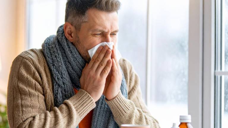 Gripe H3N2: ¿Cómo se transmite la variante que ya se extiende por Europa?