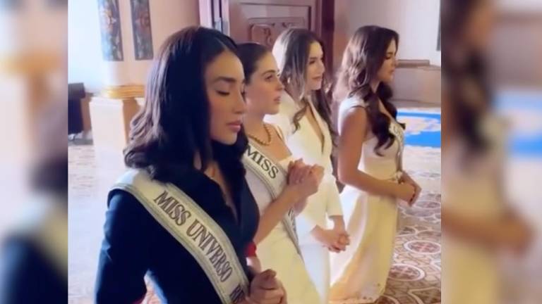 La Miss Universo Fátima Bosch entró de rodillas en una basílica de Costa Rica junto a Mara Topic