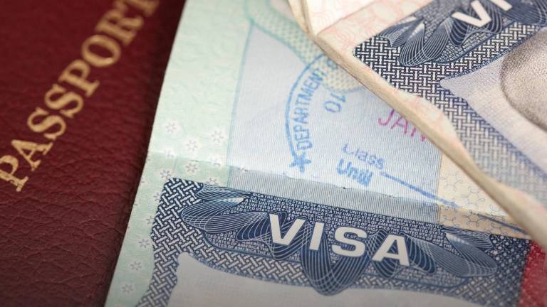 ¿Por qué Estados Unidos revocará visas de turismo y negocios a extranjeros que solicitaron asilo?