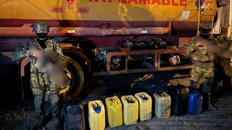 Ejército decomisó 1.650 galones de diésel que se almacenaban en una vivienda en Guayas