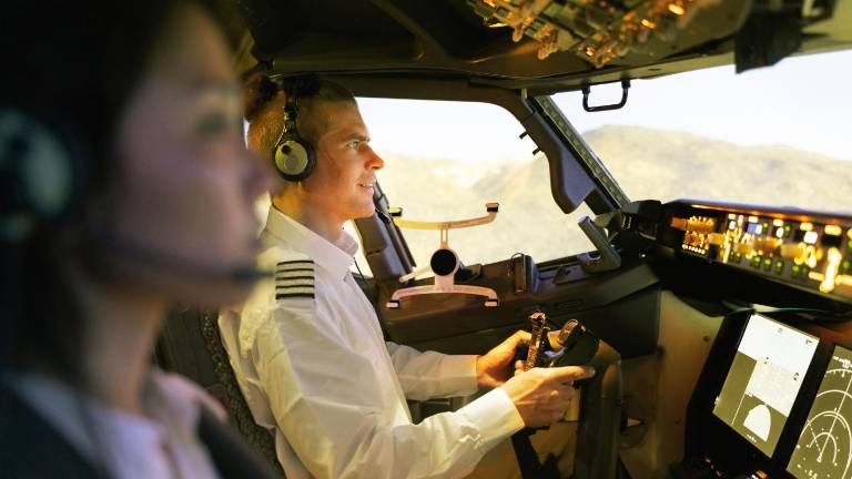 ¿Un chiste de mal gusto? Piloto español le hizo creer a pasajeros argentinos que habían ganado el Mundial en pleno vuelo