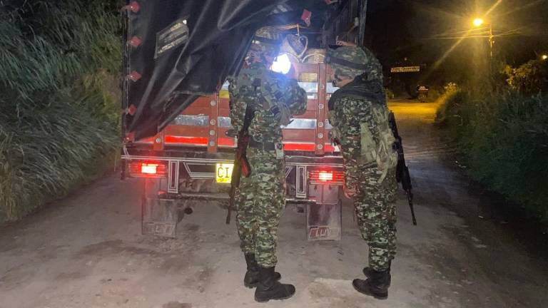 En medio de la tensión entre Noboa y Petro, Colombia anuncia despliegue de militares en la frontera