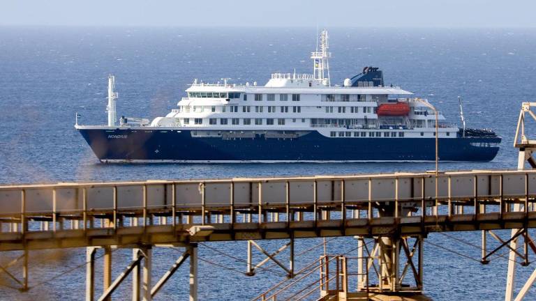 EE. UU. evacuará por aire a sus ciudadanos del crucero afectado por hantavirus
