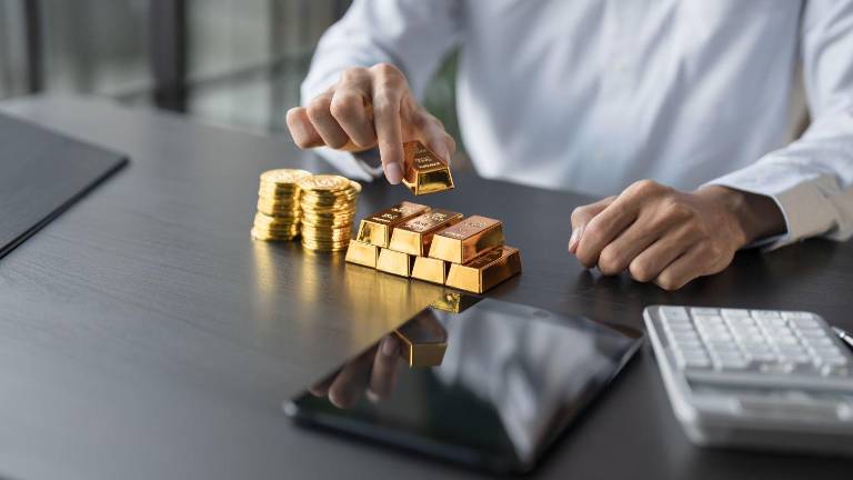 Dinero inmediato con joyas: Lo que debes saber del crédito prendario del BIESS