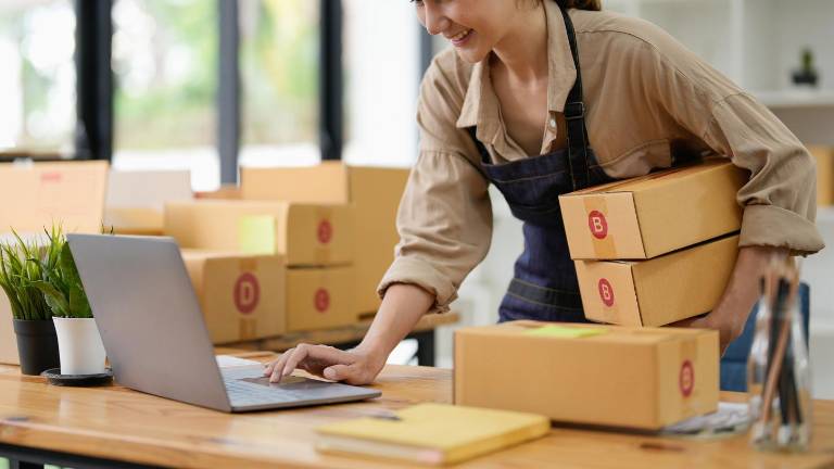 Así puedes aplicar al 'Crédito Emprende Violeta': préstamos de hasta USD 5.000 con tasa preferencial para emprendedoras