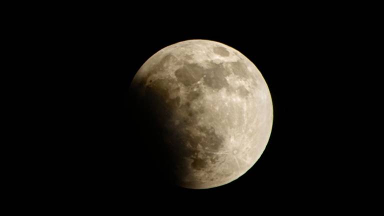 Eclipse lunar del 27 de agosto en Ecuador: a qué hora ver el fenómeno que oscurecerá gran parte de la Luna