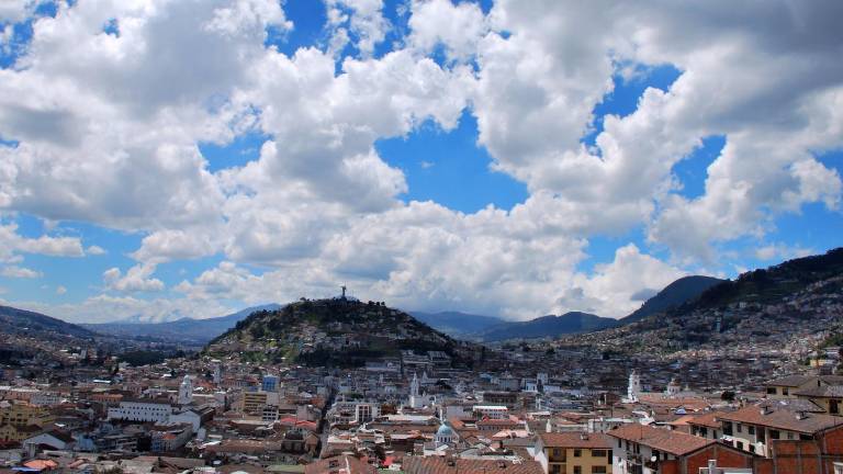 Quito enfrentará una jornada de altas temperaturas y vientos este lunes 3 de agosto