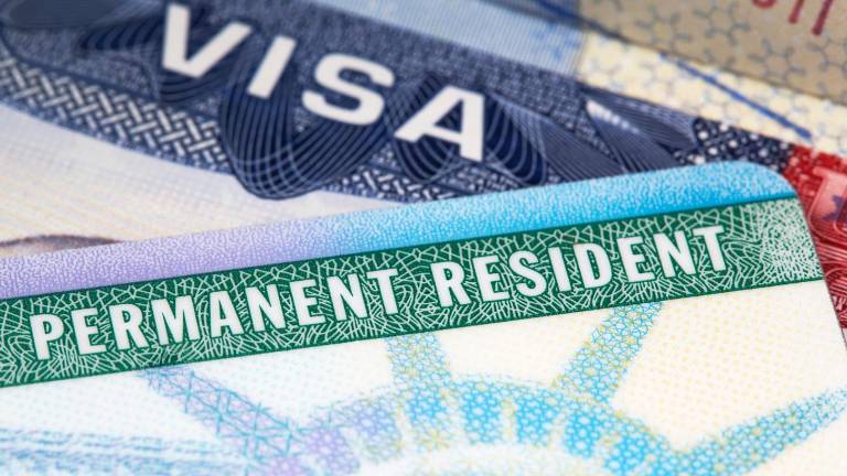 EE.UU. modifica las reglas para obtener y conservar la Green Card por matrimonio en 2026