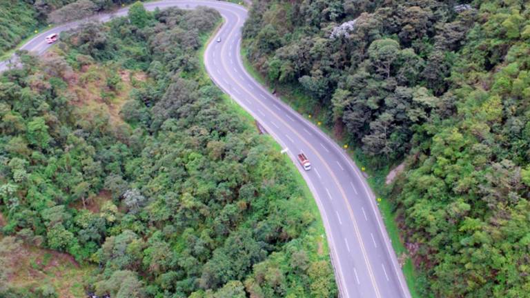 Cierre total en la vía Alóag-Santo Domingo este miércoles 15 de abril: conozca las rutas alternas y horarios