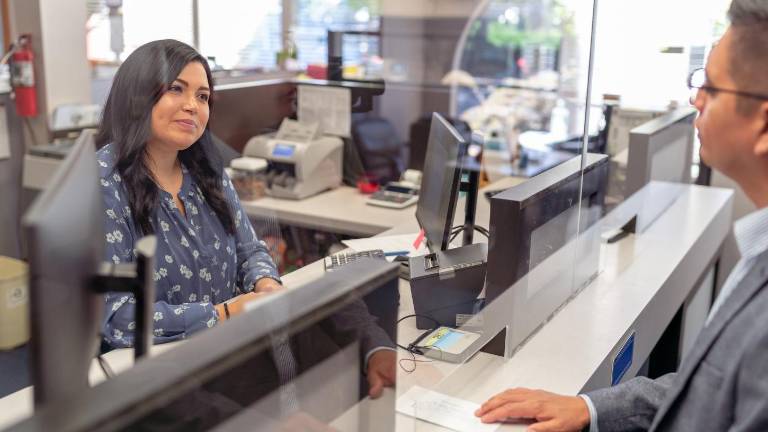 Utilidades de bancos privados en Ecuador superan los USD 451 millones