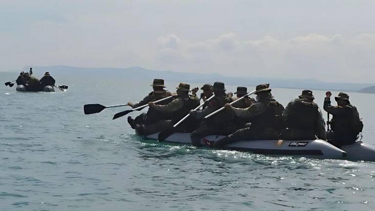 Marinero de la Armada del Ecuador murió durante ejercicio acuático: madre del joven pide respuestas