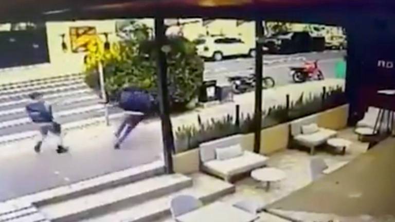 Guardia asesinado en cafetería de Quito tenía un arma y chaleco que no funcionaban