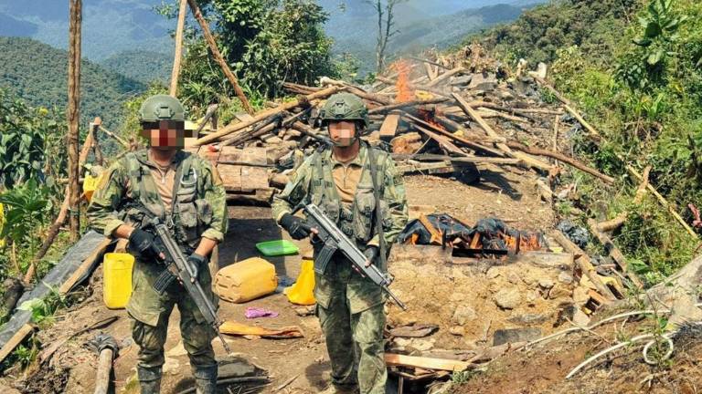 Cada campamento de minería ilegal tenía una capacidad para ocho personas