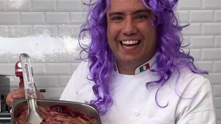 Sergio el Heladero sorprende con un helado inspirado en Shakira durante su paso por Ecuador