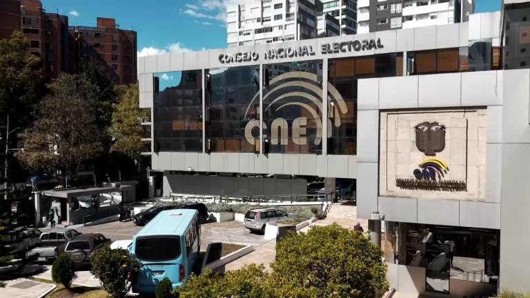 Elecciones Seccionales 2026: CNE establece el límite de gasto para candidatos a alcaldes y prefectos
