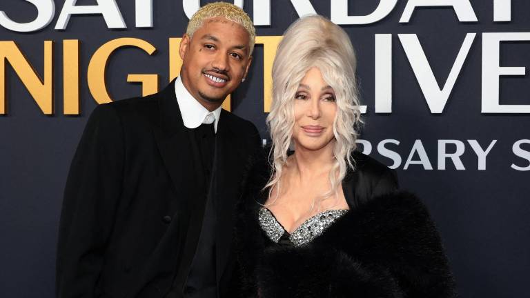 Cher habla sobre su relación con Alexander Edwards, 40 años menor, y asegura que la diferencia de edad 'no importa'
