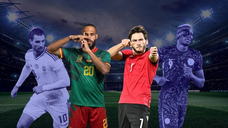 Collage con imágenes de cuatro futbolistas.