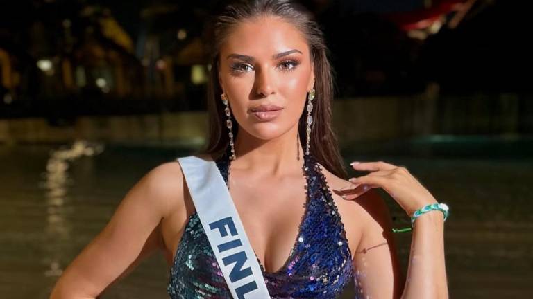 Miss Finlandia pierde su título y corona tras ser acusada de cometer un acto racista