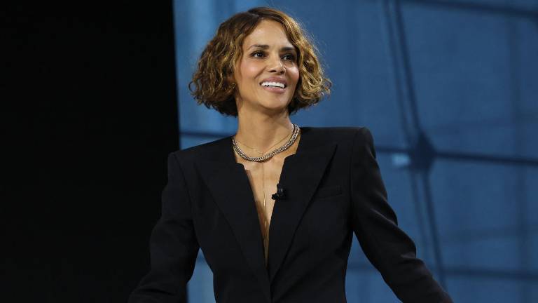 Halle Berry reaparece con su hijo tras las acusaciones de agresión