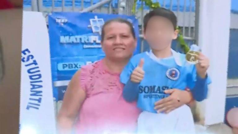 Guayaquil: mujer permanece en UCI tras grave caída de un juego mecánico