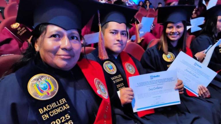 ¿Eres mayor de 18 años y no terminaste la secundaria? Así puedes inscribirte al bachillerato acelerado gratuito en Quito