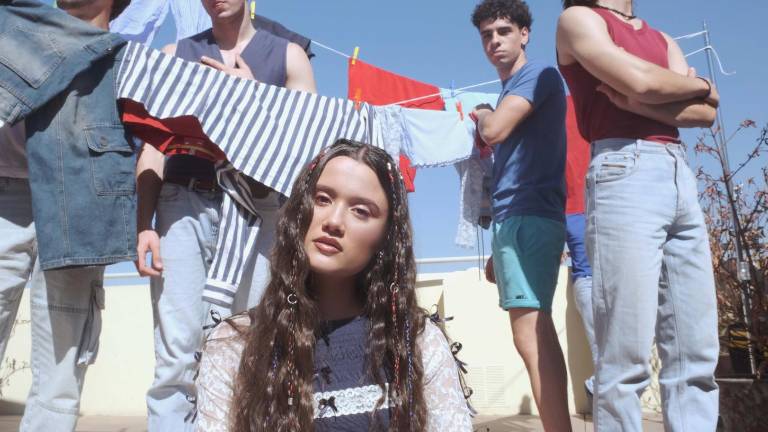 Joaquina transforma el desamor en himno con 'los 41', su nuevo tema