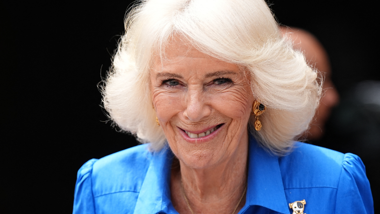 La reina Camila habría sufrido un intento de abuso sexual en su adolescencia