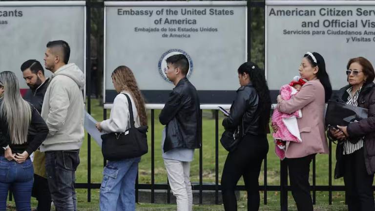 Jueza de EE.UU. bloquea política de Trump que frenó visas de inmigrante para 75 países