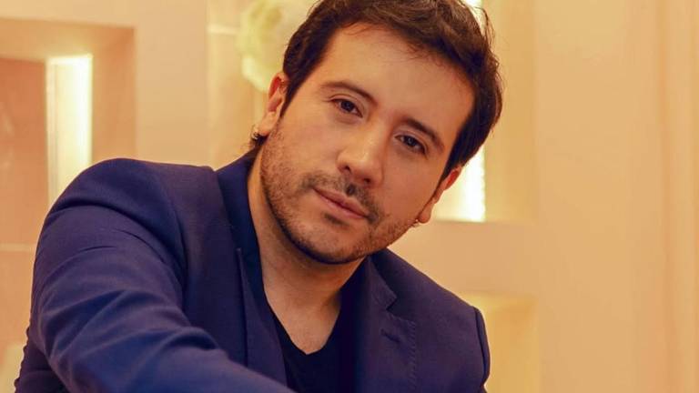 El actor ecuatoriano reveló la noticia con un video.